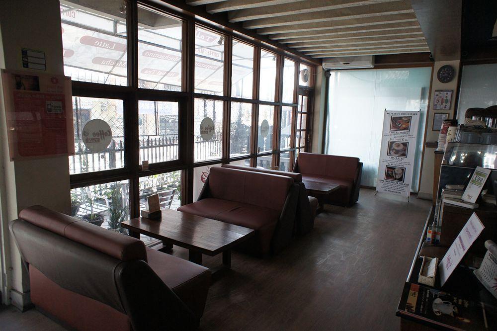Marcopolo Business Hotel Катманду Екстериор снимка