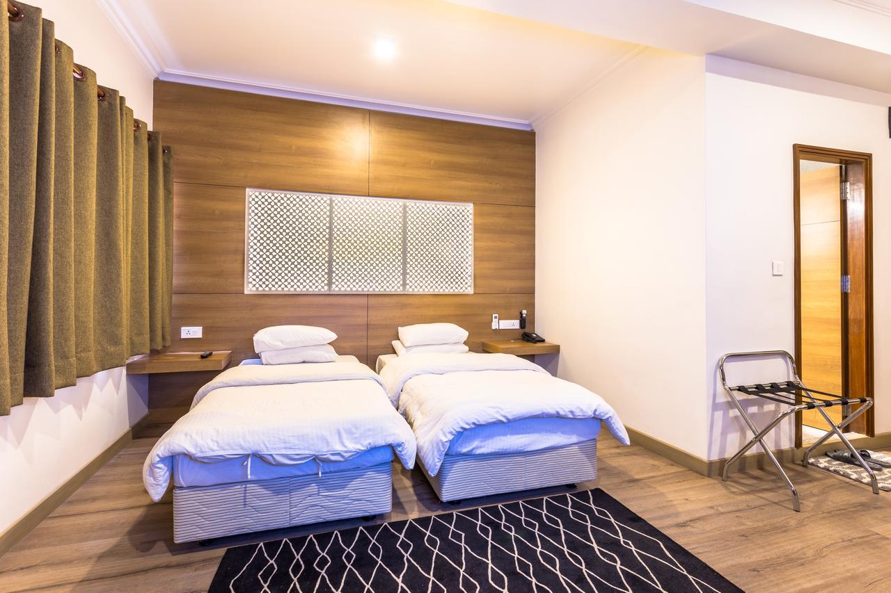 Marcopolo Business Hotel Катманду Екстериор снимка